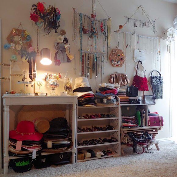 LIKE for LIVE shows + CHECK my CLOSET - Picture 5 of 11